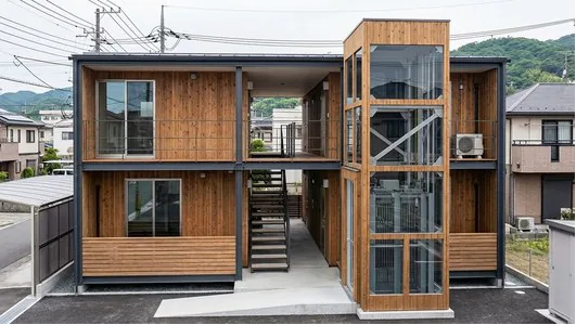 設置イメージ：木製ルーバー外装で集合住宅になじませたZ2